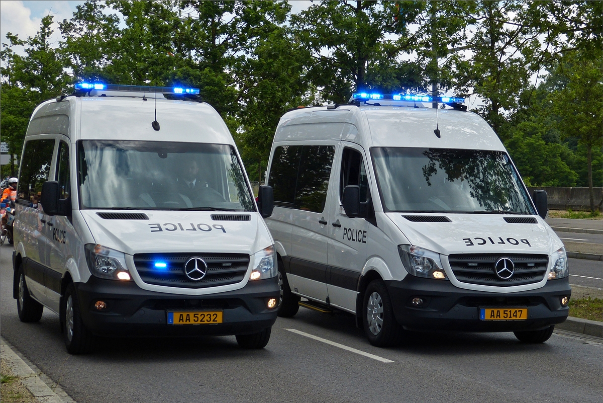 Auch diese beiden Mercedes Benz Sprinter der luxemburgischen Polizei waren bei der Fahrzeugparade zum Nationalfeiertag in der Stadt Luxemburg zu sehen. 23.06.2019