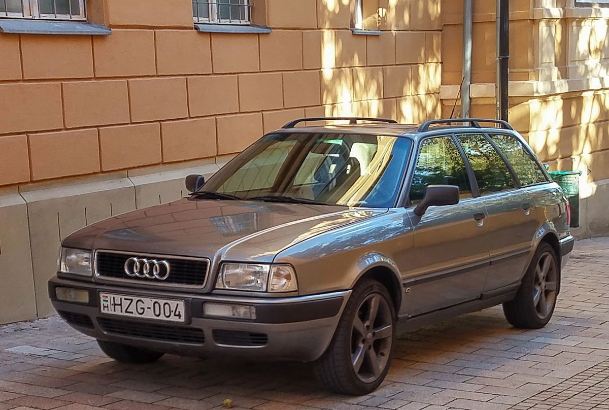 Audi 80 Avant der Generation  B4 . Foto: September, 2020.