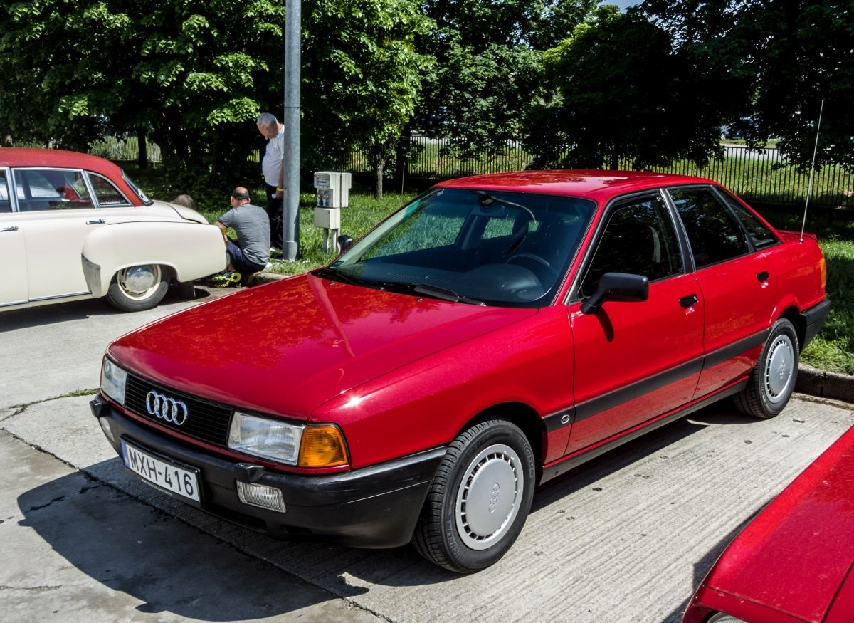 Audi 80 B3, die ersten Exemplaren sind schon über 30. Foto: Mai 2016, Retropartisanen Festival.