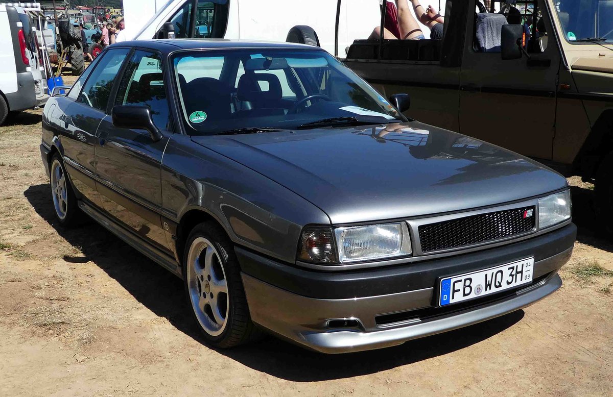 =Audi 80, Bj. 1987, steht am Baiersröder Hof im August 2018