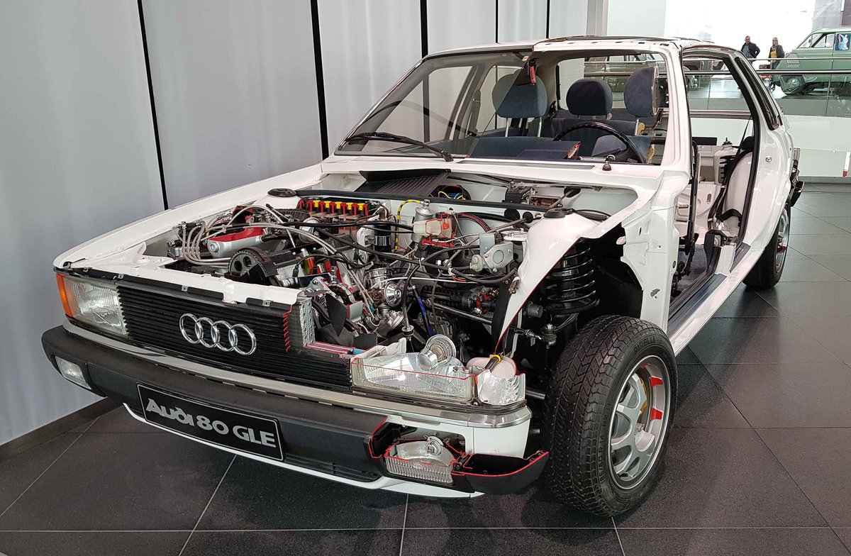 =Audi 80 GLE als Schnittmodell, Bj. 1979, 1588 ccm, 110 PS, steht im Audi-Museum Ingolstadt im April 2019.