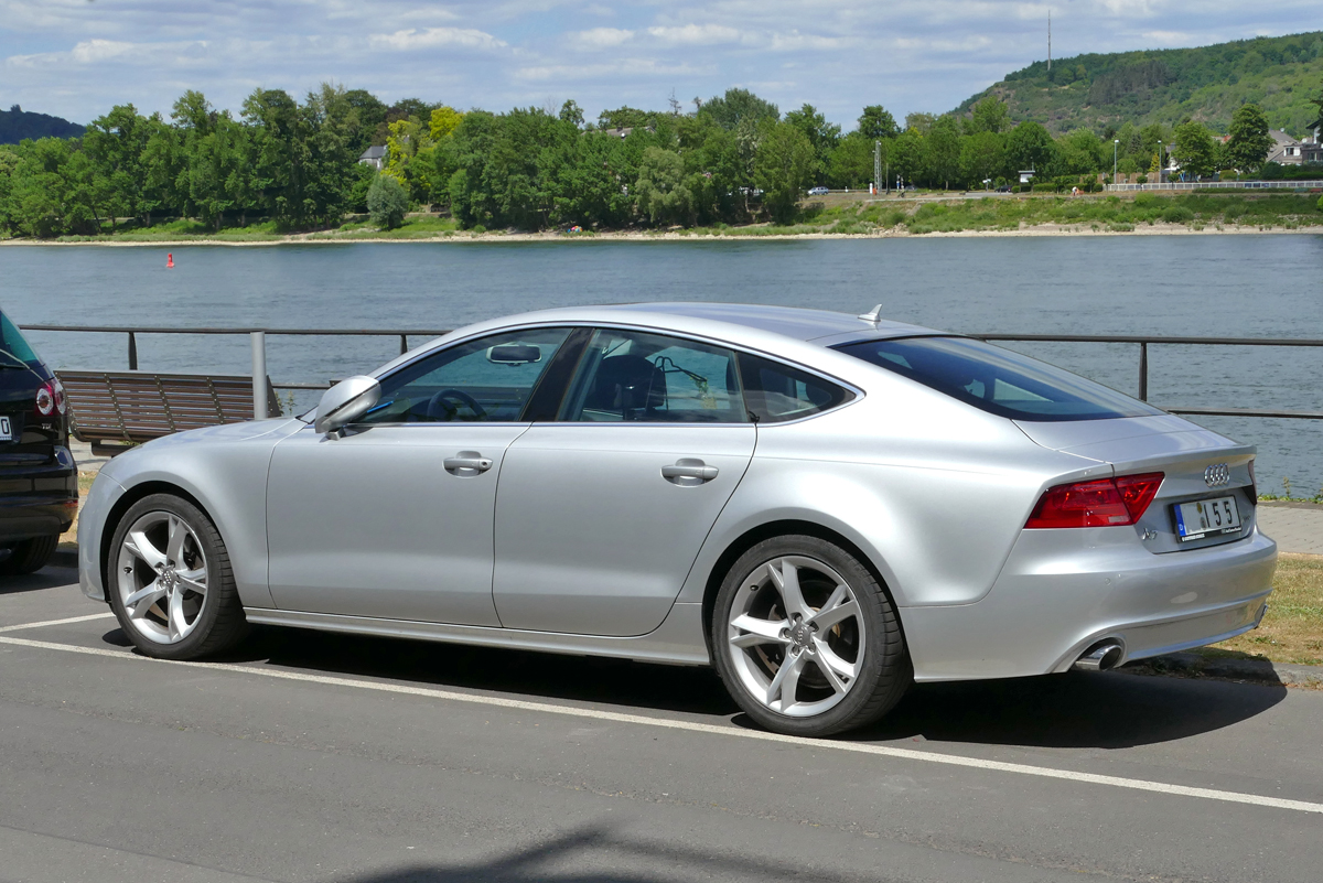 Audi A 7 am Rheinufer in Remagen - 30.05.2020
