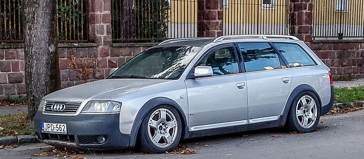 Audi A4 Allroad (B6), gesehen in Oktober, 2020.