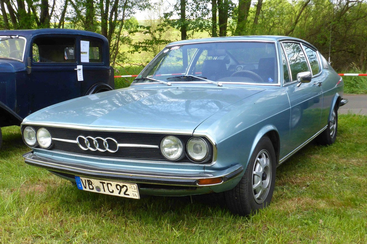 Audi Coupe ausgestellt bei den Oldtimern in Hainzell im Mai 2015