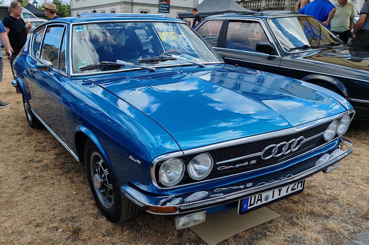 =Audi Coupe S, ausgestellt bei der Oldtimerausstellung Blech & Barock bei Schloss Fasanerie, 07-2026