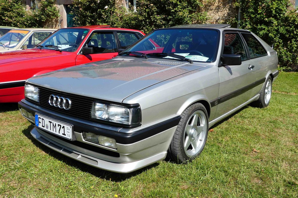 =Audi Coupe, Typ 81, Bj. 1986, 2,2 l, bei Blech & Barock im Juli 2018 auf dem Gelände von Schloß Fasanerie bei Eichenzell