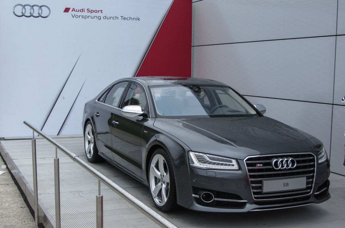 Audi S8, aufgenommen am 30.05.2014.