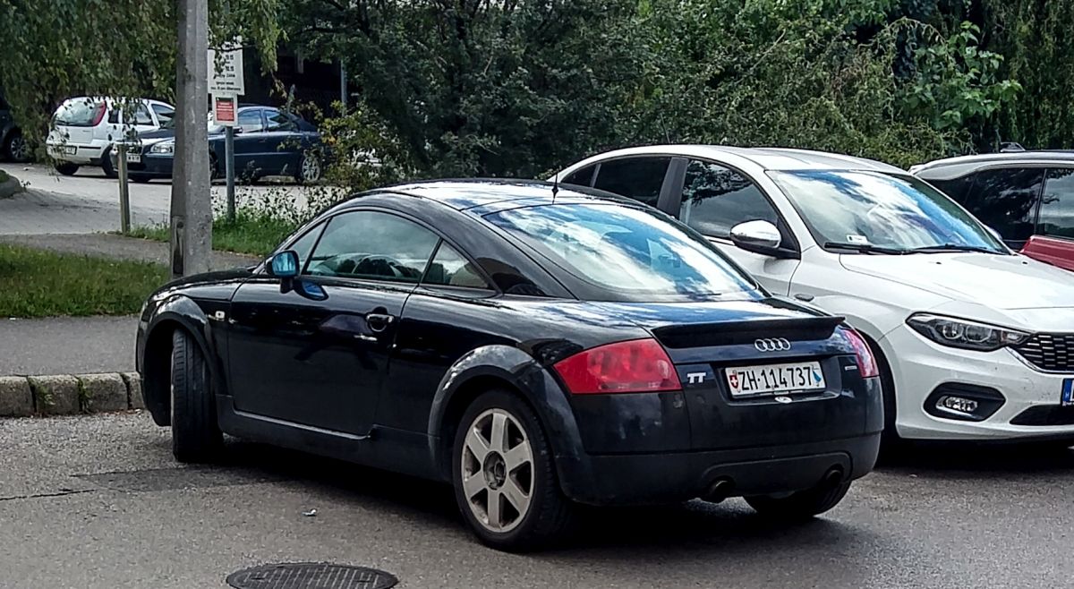 Audi TT Coupé der ersten Generation, gesehen Pécs (Ungarn) in 09.2020.