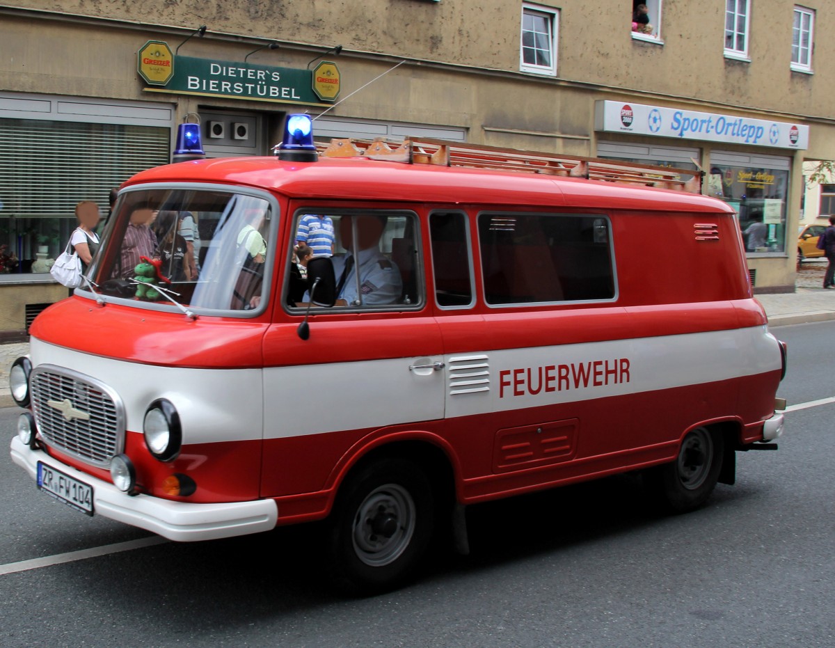 Barkas B 1000 der Freiwillige Feuerwehr Zeulenroda. Zusehn beim Historischer Feuerwehrumzug in Zeulenroda. Foto 31.08.13 