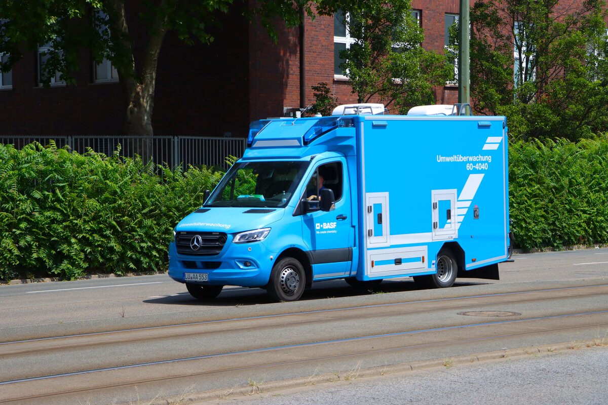BASF Werkfeuerwehr Mercedes Benz Sprinter GW-Mess der Umwelt�berwachung am 16.07.26 in Ludwigshafen 