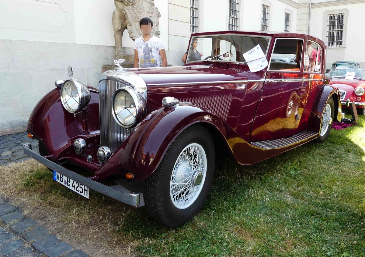 =Bentley 4, 1/4 l, Bj. 1936, 125 PS, steht bei Blech & Barock im Juli 2018 auf dem Gelände von Schloß Fasanerie bei Eichenzell 1