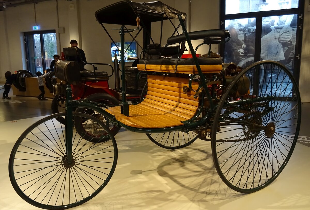 Benz Patentmotorwagen 1886
Nachbau
Deutsches Technikmuseum Berlin
Februar 2019