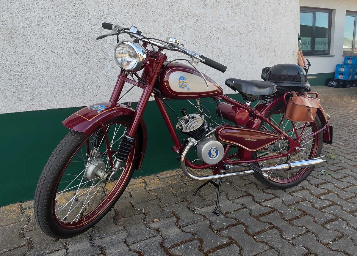 =Bismark-Motorrad LM 98 T, gesehen bei der Oldtimerveranstaltung der OLDTIMERFREUNDE OHMTAL in Dannenrod, 09-2025