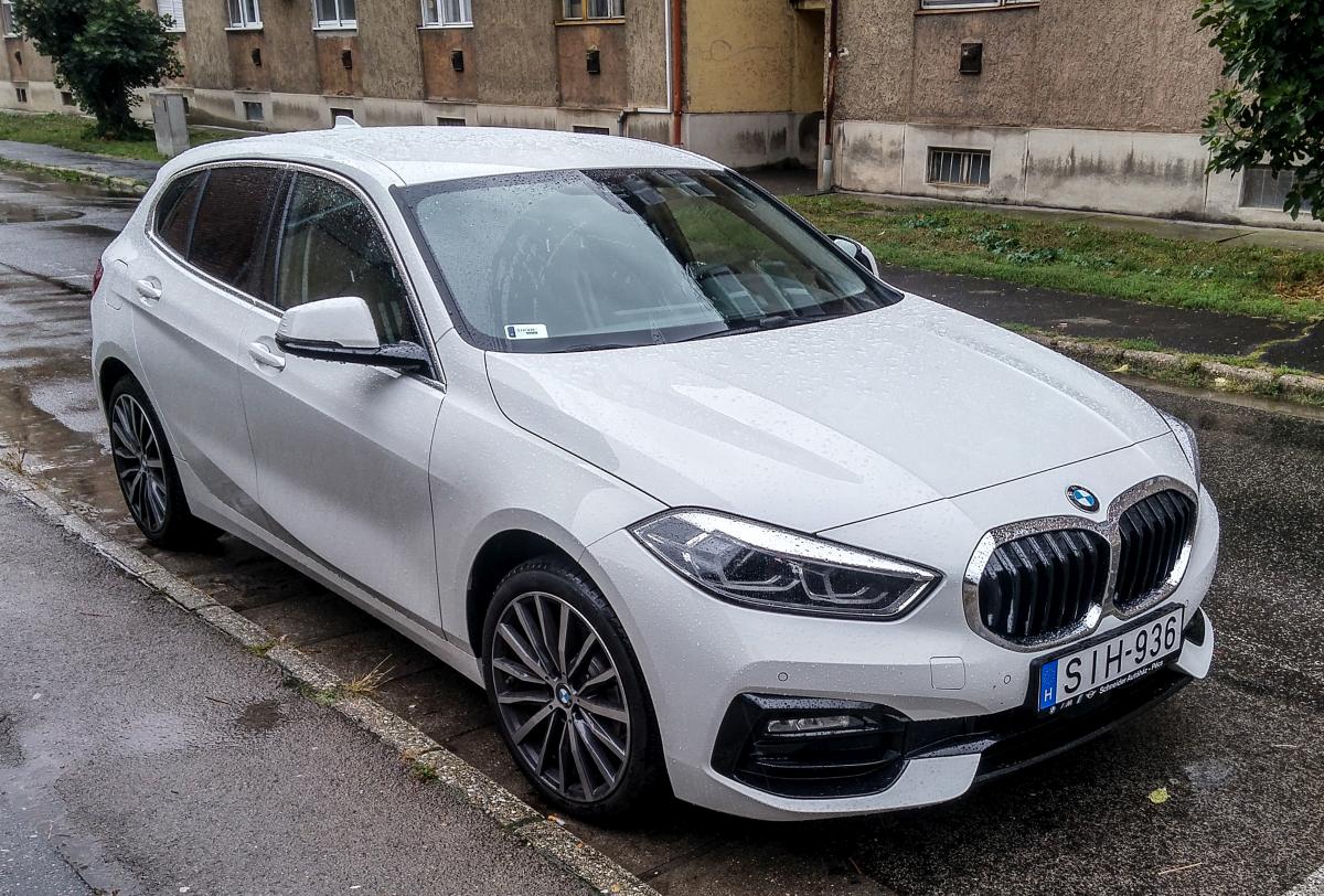BMW 1 Serie aus der dritten Generation, fotografiert in Oktober 2020.
