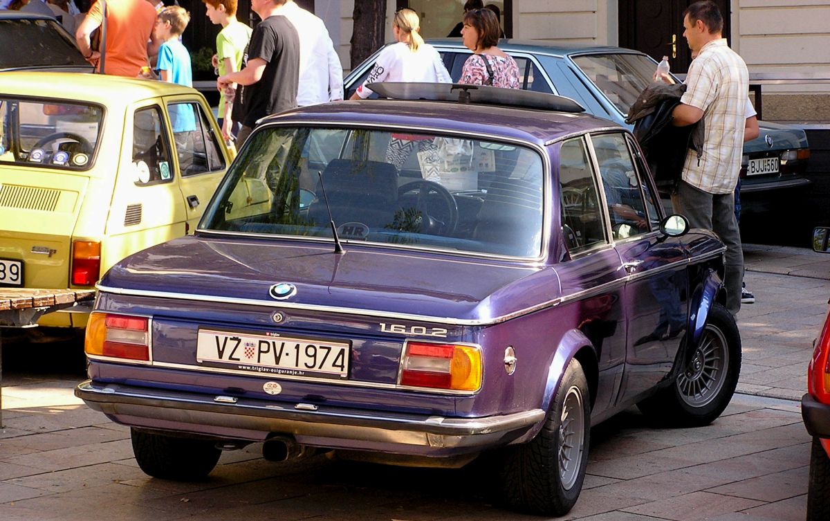 BMW 1602 violet. Aufnahmedatum: 13.09.2015
