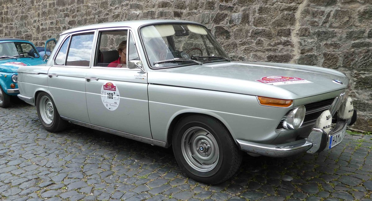 =BMW 2000 TI, Bj. 1966, 2000 ccm, 120 PS, gesehen in Fulda anl. der SACHS-FRANKEN-CLASSIC im Juni 2019