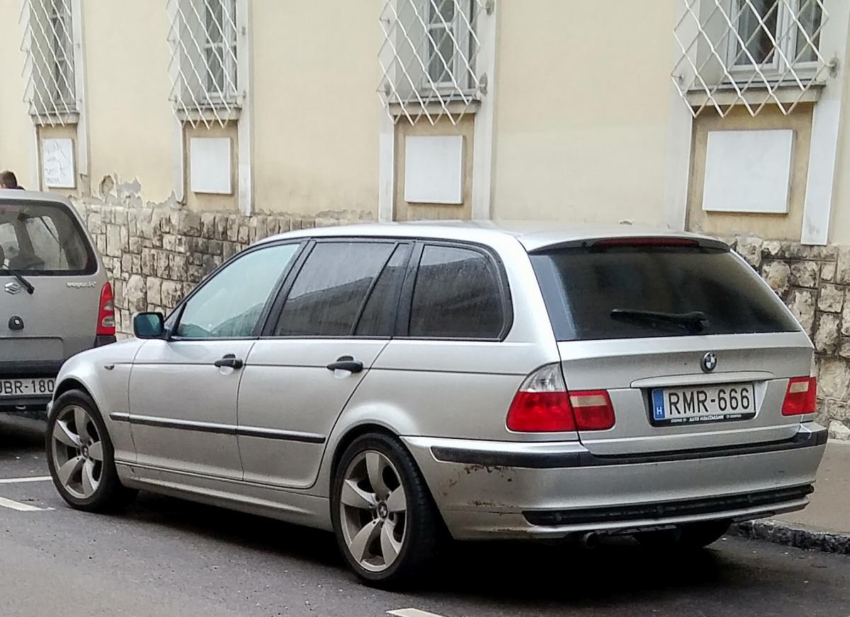 BMW 3 E43 Touring. Foto: November, 2019, Pécs, Ungarn.