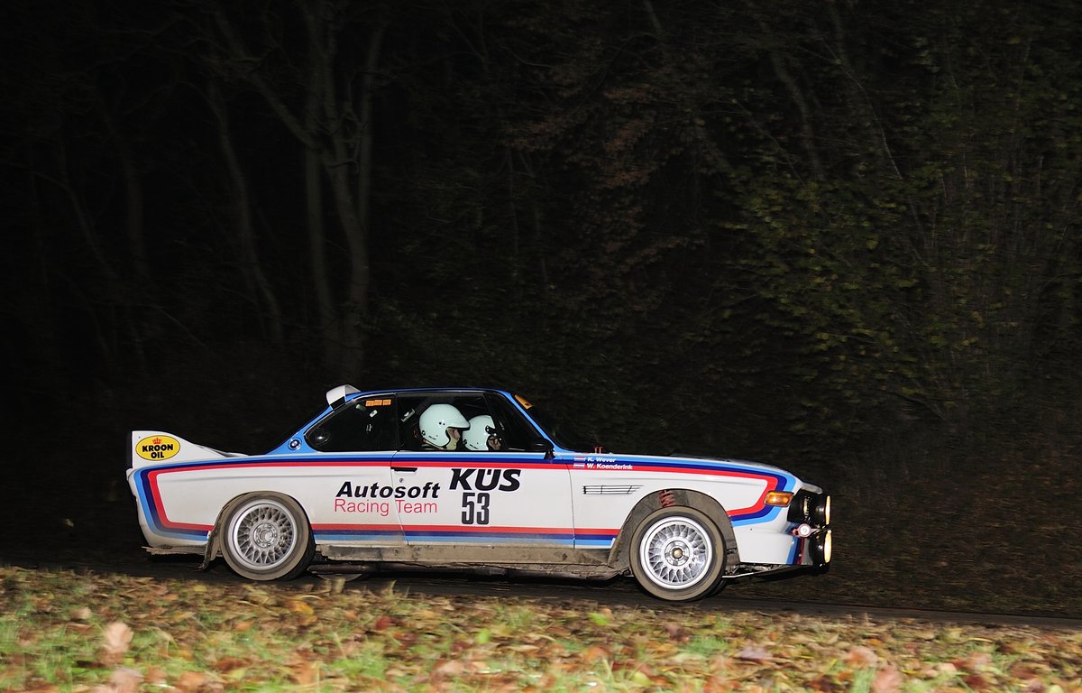 BMW 3.0 CSL von Autosoft Racing Team, Nachts in der Eifel, Rally Köln - Ahrweiler 12.11.2016 ( Blitzlicht ist erlaubt)