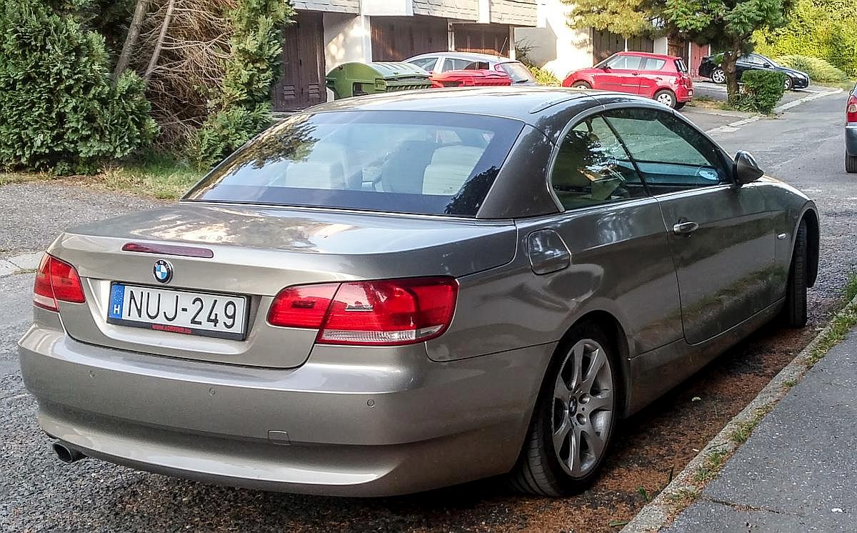BMW 3er Cabriolet. Aufnahme: Augurst, 2019 in Pécs - Ungarn.