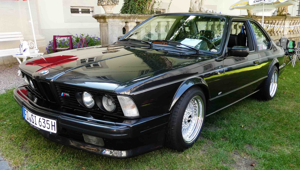 =BMW 635 CSi, Bj. 1977, 218 PS, ausgestellt bei Blech & Barock im Juli 2018 auf dem Gelände von Schloß Fasanerie bei Eichenzell