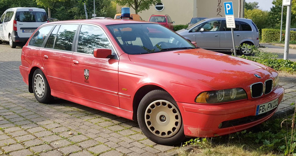 =BMW als Kommandowagen der Feuerwehr NIDDA steht in Hünfeld anl. der Hessischen Feuerwehrleistungsübung 2019. Seit Februar 2020 ist der BMW a. D., 09-2019