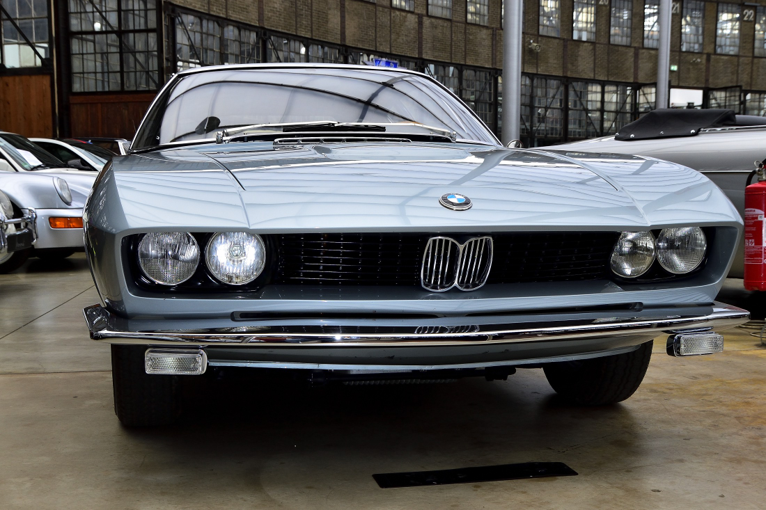BMW-Glas 3000 V8 Fastback Coupé Prototype, gesehen am 6.8.21 in der Remise Düsseldorf.
https://www.auto-motor-und-sport.de/oldtimer/bmw-frua-glas-3000-v8-fastback-coupe-studie-1967/