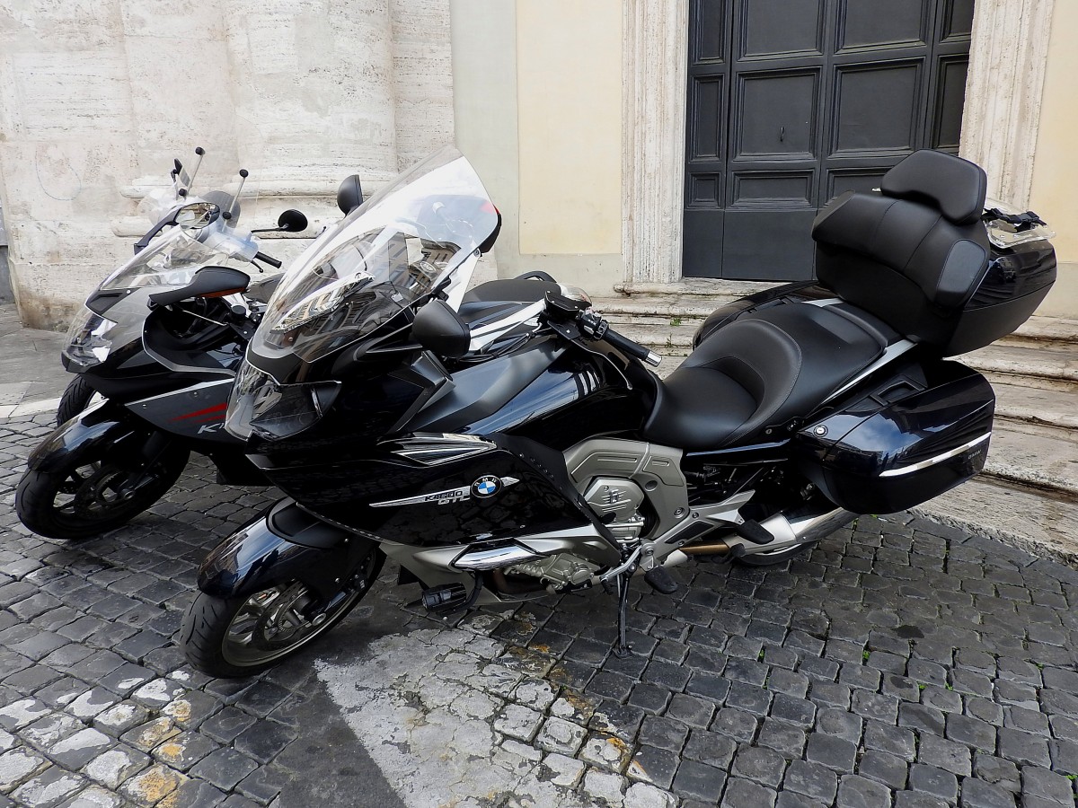 BMW K1600GTL, in der Altstadt von Rom; 151022