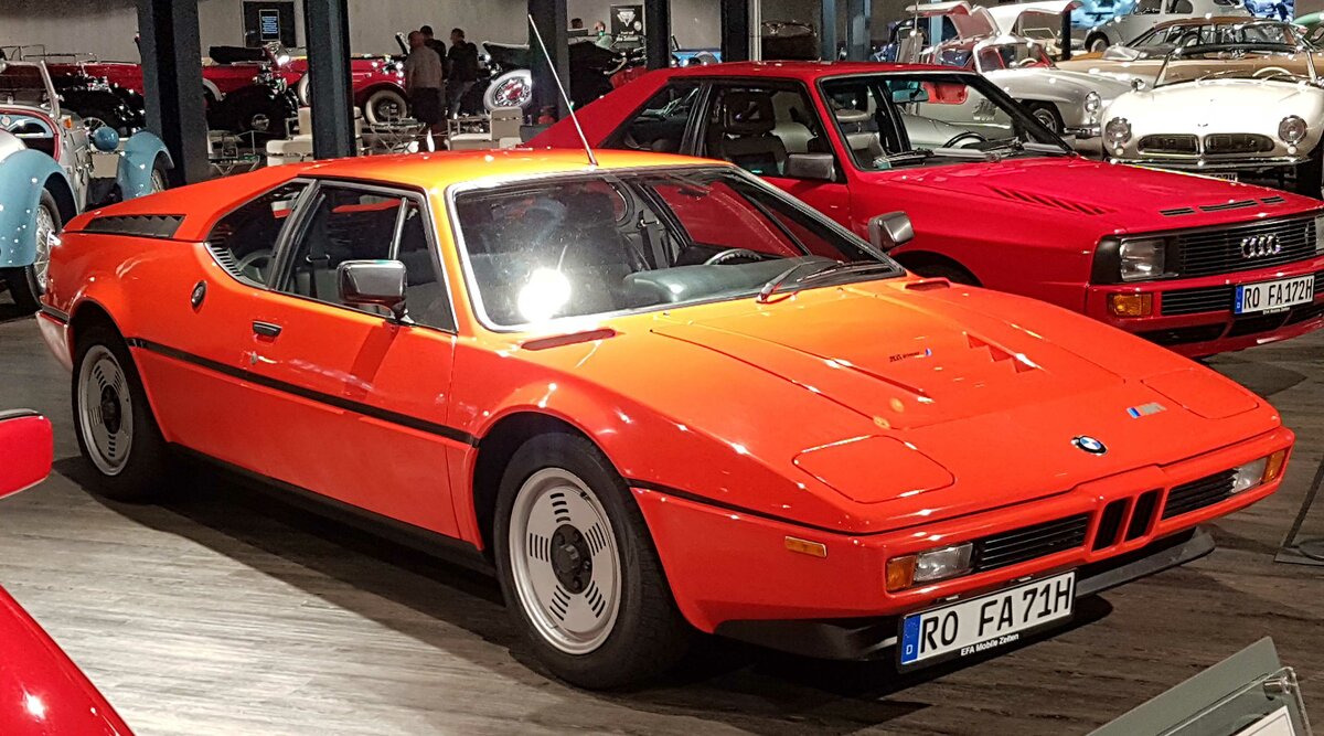 =BMW M1 Coupe, Bauzeit 1979 - 1981. 3453 ccm, 277 PS, 262 km/h, gesehen im EFA Museum in Amerang, 06-2022