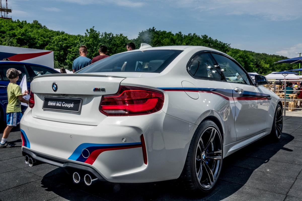 BMW M2 Coupé (Rückansicht). Aufnahmezeit: 02.06.2018.