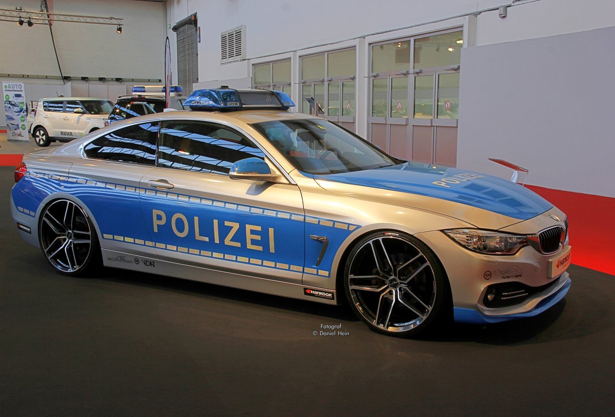 BMW M6 Polizei auf der Essen Motor Show 2014.