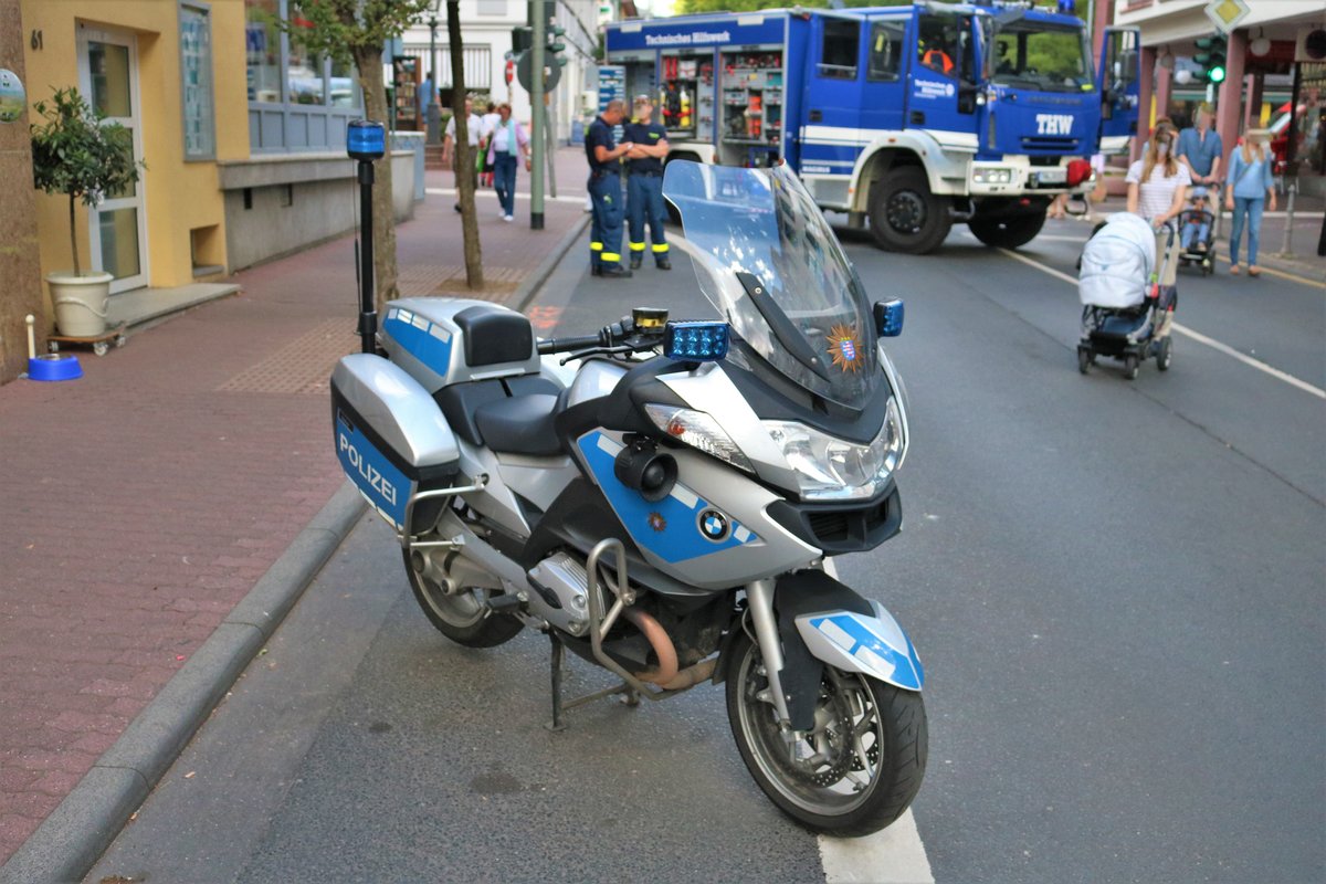 BMW Polizei Hessen Motorrad am 11.08.18 beim Tag der Offenen Tür der Feuerwehr Bad Soden am Taunus zur 150 Jahre Feier