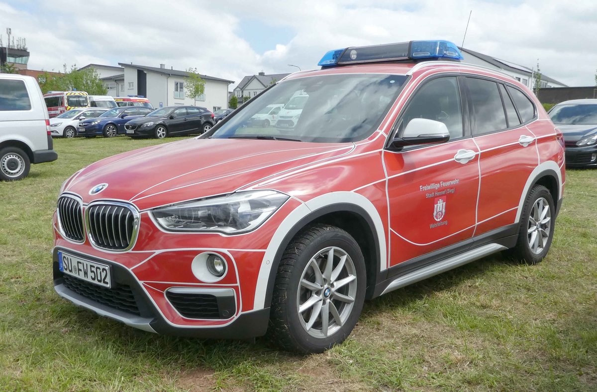 =BMW X 1 der Feuerwehr HENNEF-SIEG, steht auf dem Besucherparkplatz der Rettmobil 2019 in Fulda, 05-2019