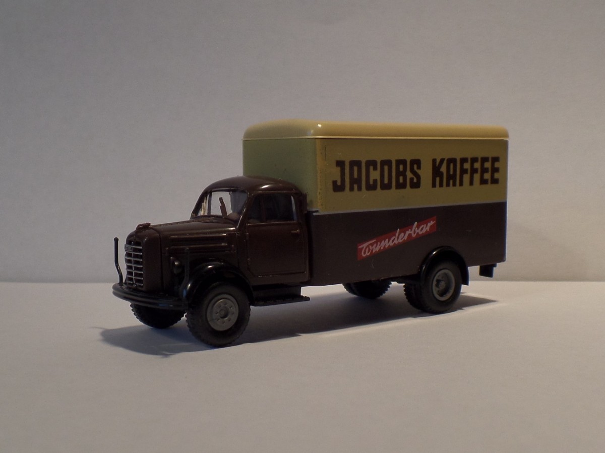 Borgward B 4500, 1:87, Werbung: Jacobs Kaffee, Hersteller: Brekina 43017, Foto vom 8.4.2014