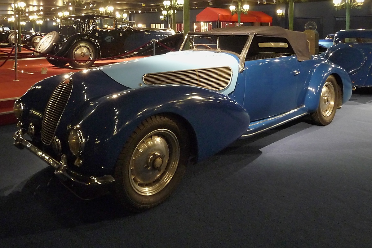 Bugatti Cabriolet Type 50T 

Baujahr 1936, 8 Zylinder, 4900 ccm, 165 km/h, 200 PS 

Cité de l'Automobile, Mulhouse, 3.10.12