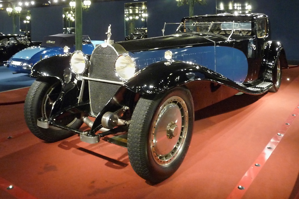 Bugatti Coupe Type 41  Royale  

Baujahr 1929, 8 Zylinder, 12763 ccm, 200 km/h, 300 PS 

Cité de l'Automobile, Mulhouse, 3.10.12