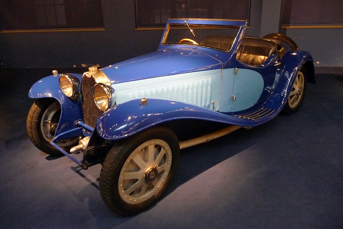 Bugatti Roadster Type 55

Baujahr 1933, 8 Zylinder, 2261 ccm, 180 km/h 160 PS

Cité de l'Automobile, Mulhouse, 3.10.12