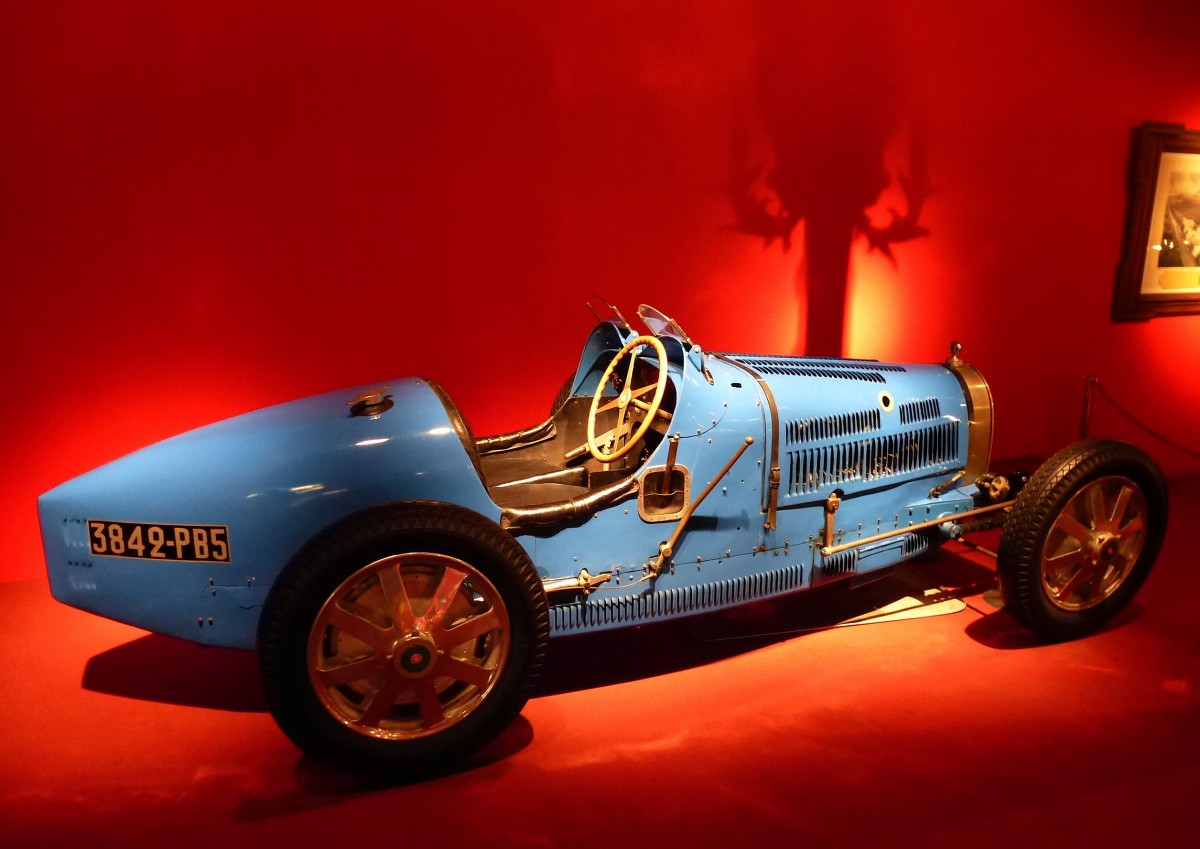 Bugatti Typ 35B, Rennsportwagen, Baujahr 1929, 8-Zyl.Motor mit 2263ccm und 140PS, Vmax.210Km/h, Automobilmuseum Mhlhausen, Nov.2013