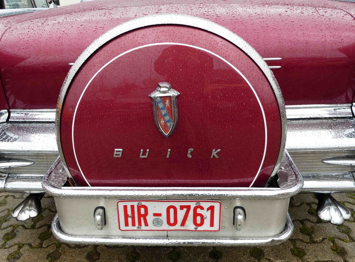 =Buick Century Limited Ersatzradabdeckung, gesehen bei der Technorama in Kassel im März 2017