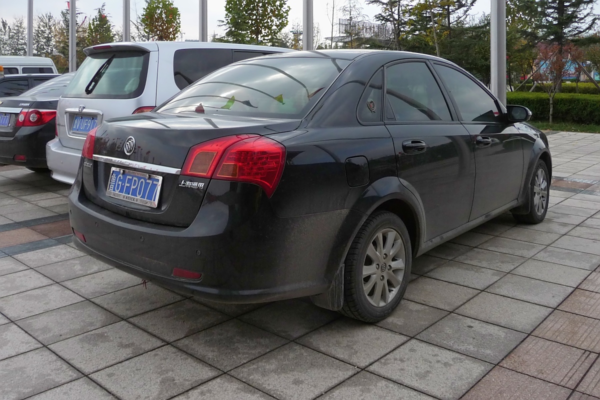 Buick Excelle (= Astra Stufenheck) in Shouguang, 6.11.11 