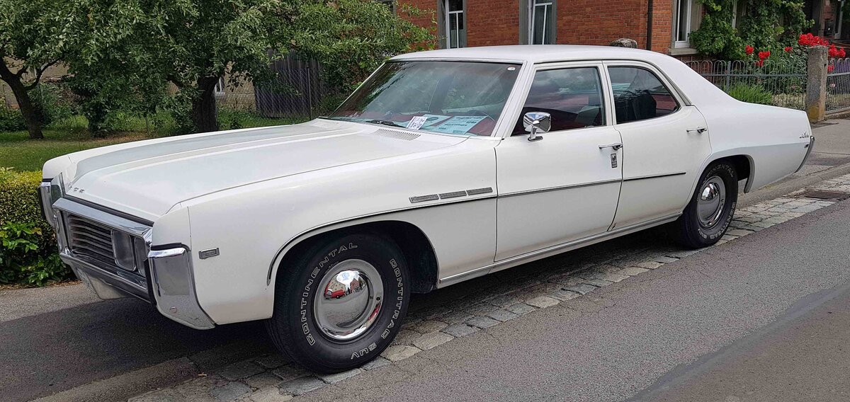 =Buick Le Sabre, Baujahr 1968, ausgestellt bei den Fladungen Classics 2023 im Juli 23.