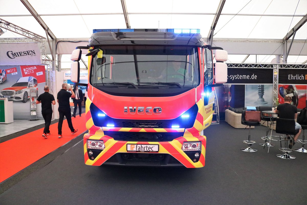 Bundeswehr Krankenhaus IVECO Eurocargo ITW am 18.05.18 auf der RettMobil in Fulda
