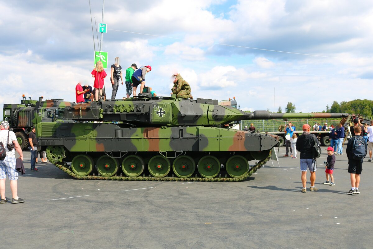 Bundeswehr Leopard A7 Kampfpanzer am 16.07.22 beim ADAC Truck Grand Prix auf dem Nürburgring