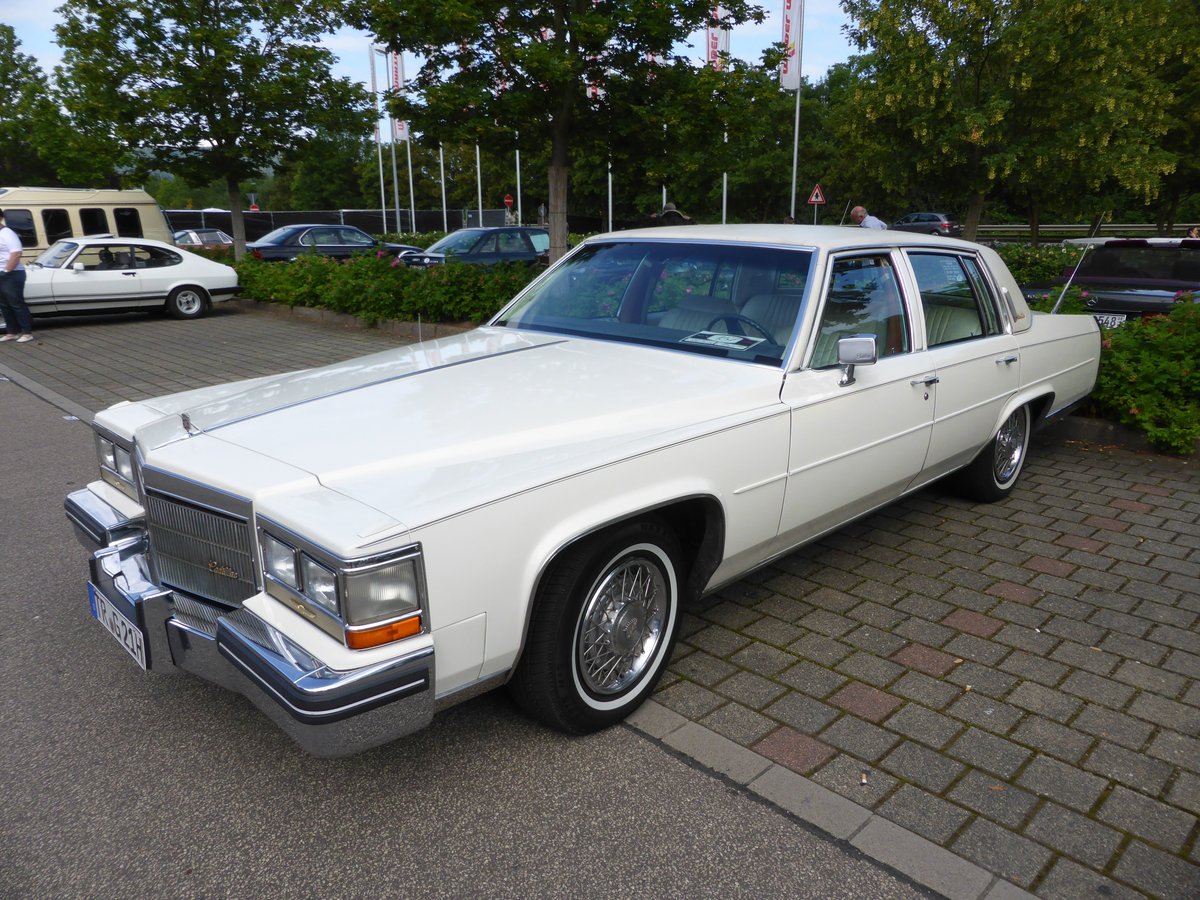 Cadillac Sedan de Ville beim Konzer Old- und Youngtimertreffen am 17.07.2016