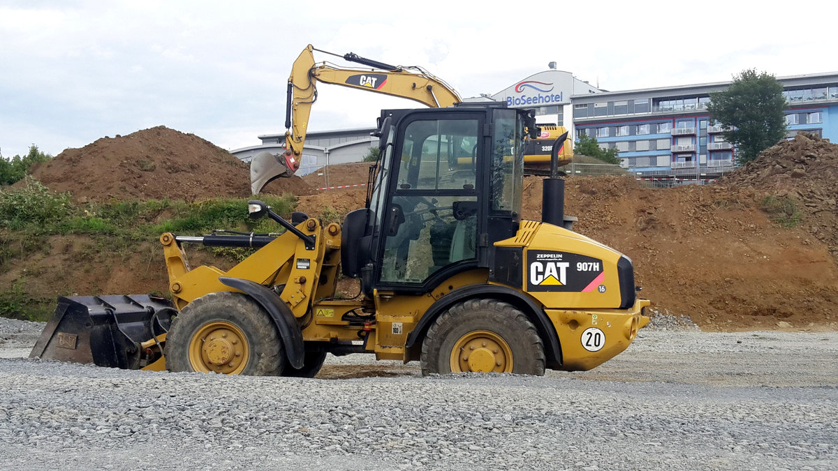 Cat Caterpillar 907H auf einer Baustelle in Zeulenroda. Foto 01.08.16