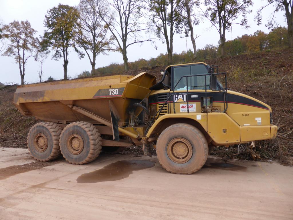 Caterpillar 730 auf einer Baustelle in Trier am 17.11.2013