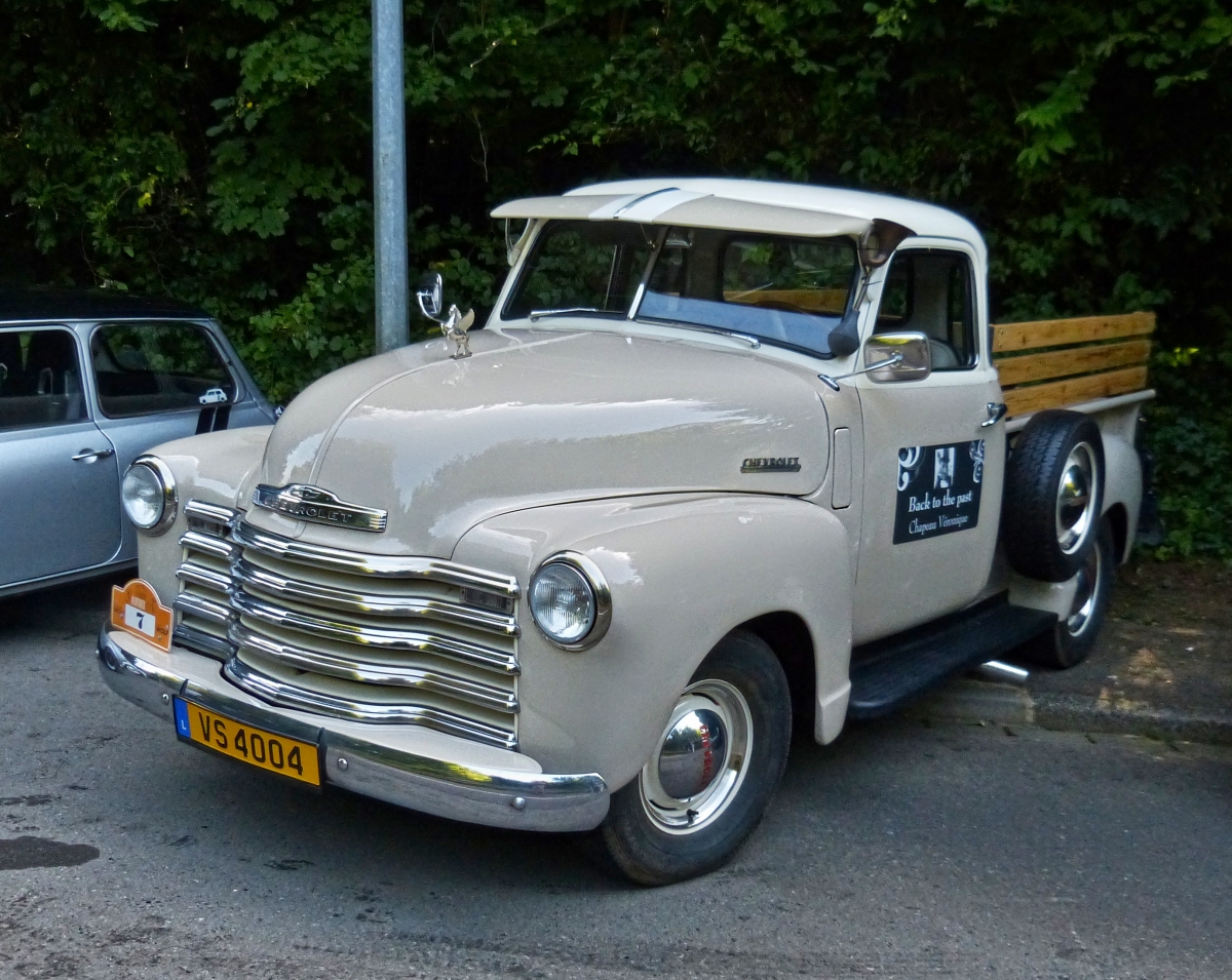 Chevrolet 3100 Kleinlaster, aufgenommen beim Oldtimertreffen „History Vehicles“ in Lasauvage(L) zu sehen. 05.09.2021