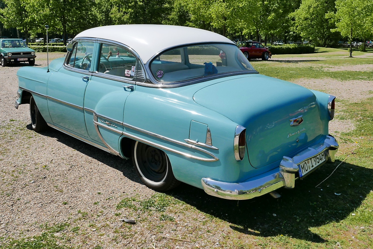 Chevrolet Bel Air auf dem Oldtimer-Treffen an der Rennbahn in Krefeld, 8.5.16