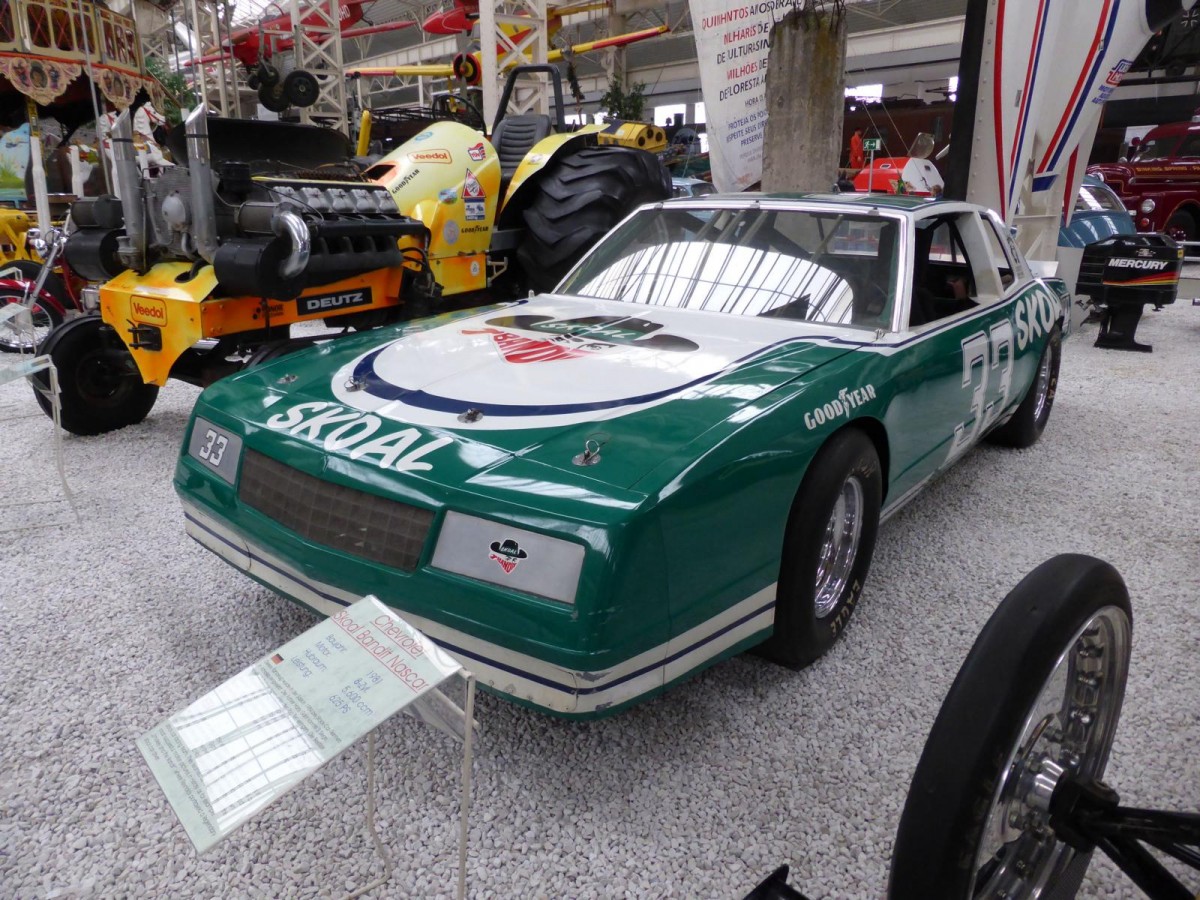 Chevrolet Monte Carlo Nascar im Technikmuseum Speyer am 02.11.2015 (Baujahr 1981, 625 PS, 6500 cm³ Hubraum, 8 Zylinder)