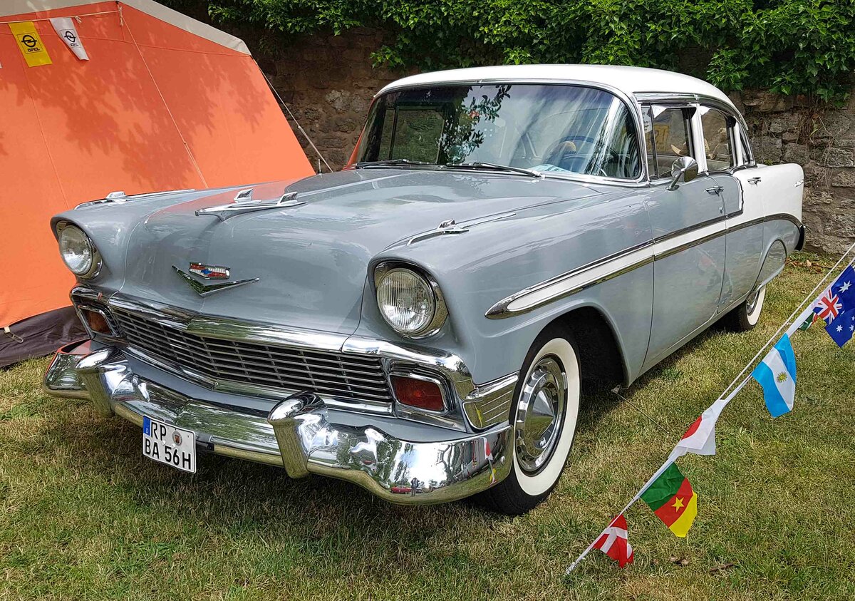 =Chevrolet Series 2400C Bel Air Sedan des Modelljahres 1956, ausgestellt bei den Fladungen Classics 2023 im Juli 23.