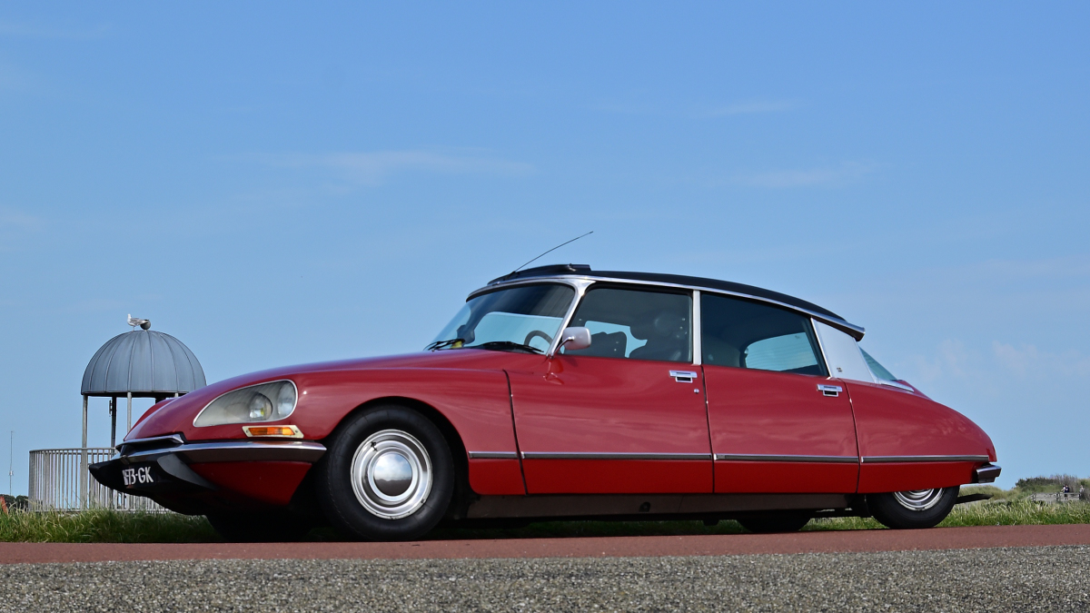  Citroen DS 23 PALLAS, auf dem Damm in  Westkapelle, Walcheren, Zeeland, NL, im Urlaub gesehen. 24. Wasschappelse Oldtimerrit am Samstag, den 20. Juni 2026
